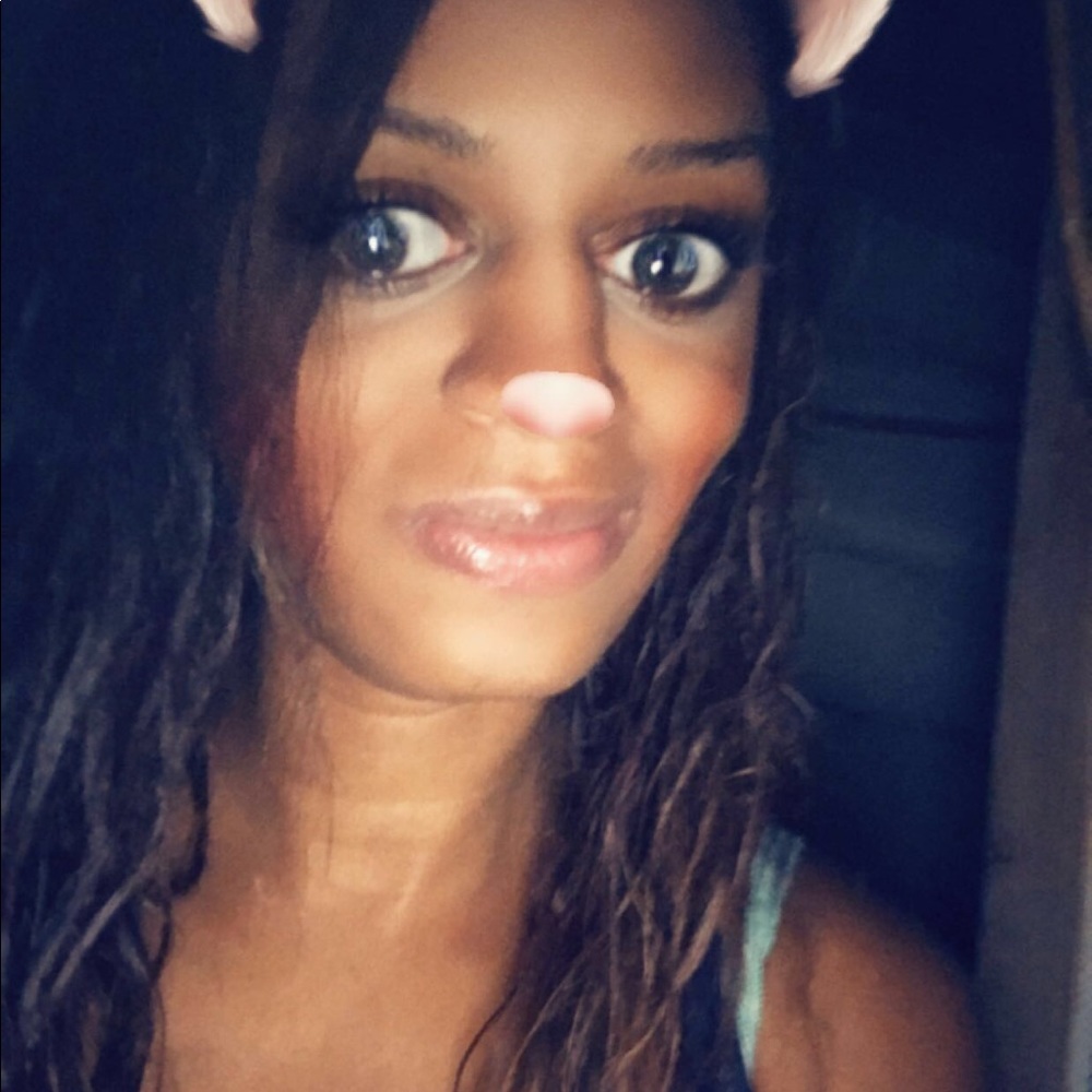 Meet your Posher, Veronica